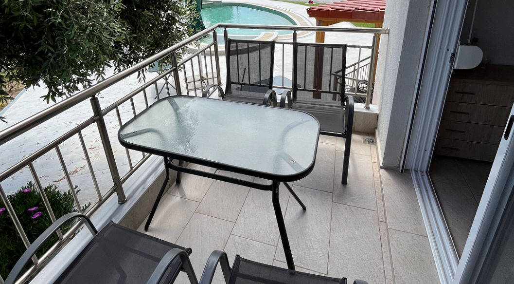 balkon 4 lozko